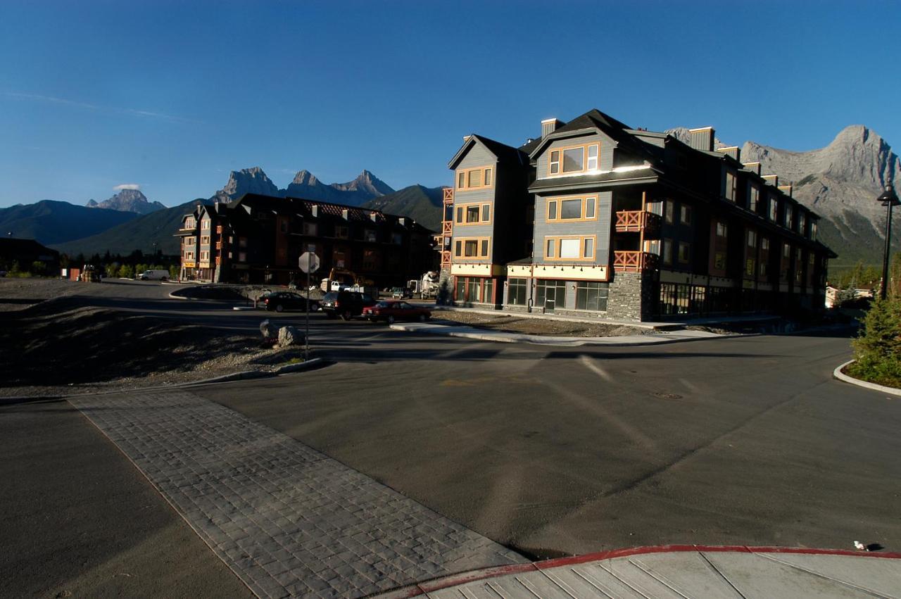 Apartment 405 Bear Creek Crossing Canmore Eksteriør bilde